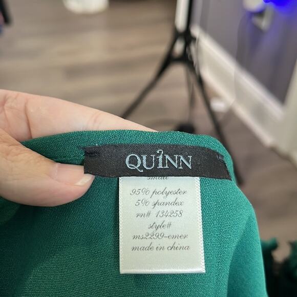 Quinn Dark Green Mini Skirt Size Small - Picture 5 of 7